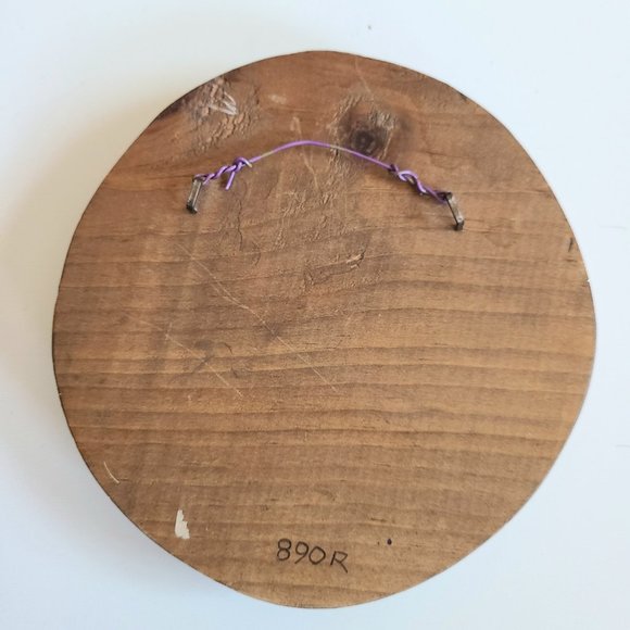 Wooden round hand made wall plague. - Picture 4 of 4